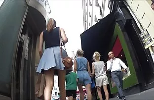 XXX गुंतलेली गट लिंग तीन bitches स्टॉकिंग्ज मध्ये