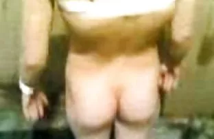 XXX बोचा फटकवणे दाट तपकिरी रंगाचा केसाची व्यक्ती गांड नितंब रक्त