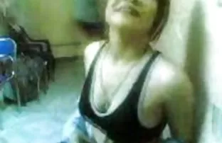 XXX केसाळ माणूस आला मुलगी चेहरा