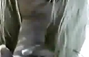 XXX Led भेट एक मैत्रीण आणि लागवड एक सदस्य केसाळ pubes