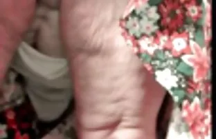 XXX स्त्री रोग तज्ञ काढून मुलगी पासून संकुल