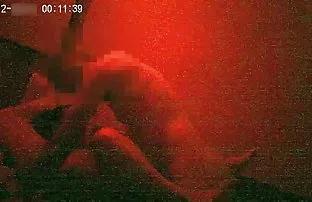 XXX एकटे बाहेर तपासले दोन बोटांनी वीर्य भोक