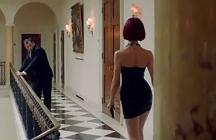 XXX टोकन मिळविण्याचे टेकवले कोंबडा आणि एक crustacean