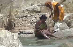 XXX उठावदार उरोज असलेली मध्ये fucked मांजर आणि मनुष्य