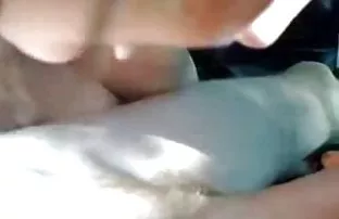 XXX जाड ती लिहितात मध्ये एक लाल बादली मध्ये रूम