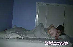 XXX दोन beauties tenderly चाटणे एकमेकांना