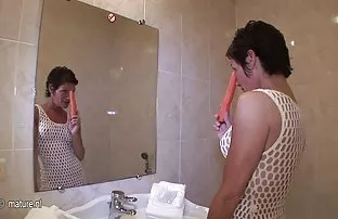 XXX नाही तरुण, पण हॉट आणि आवडतात भावनोत्कटता