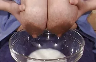 XXX Fucked सुंदर मॉडेल आणि वीर्य उडवणे विशाल स्तन