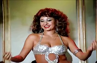 XXX लाजाळू पण अजूनही तोंडात घेते