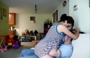 XXX स्त्री पुरुष समागम कॅमेरा सह उठावदार उरोज असलेली crumpet